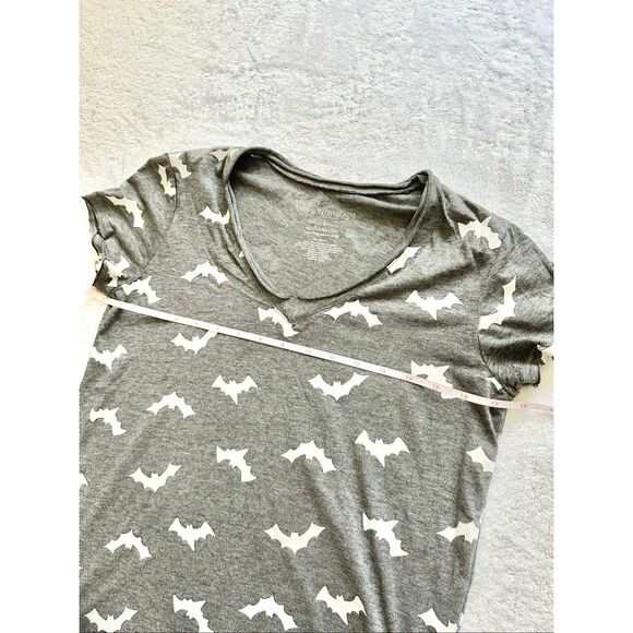 Grayson threads charcoal gray and white Halloween bat T-shirt size S - Picture 4 of 6